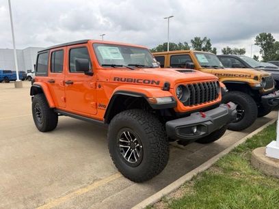 New 2026 Jeep Wrangler Unlimited Rubicon w/ Xtreme 35 Tire Package