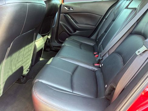 Used 2018 MAZDA MAZDA3 Touring image 12