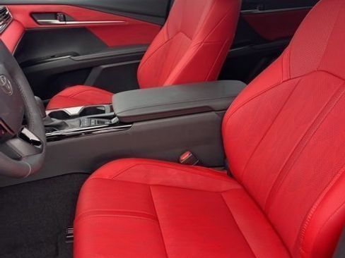 Used 2025 Toyota Camry XSE image 12