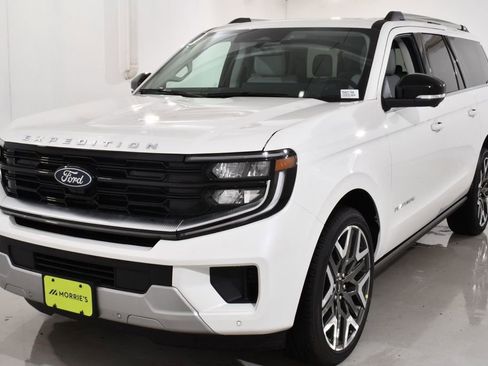 New 2026 Ford Expedition Max Platinum image 2