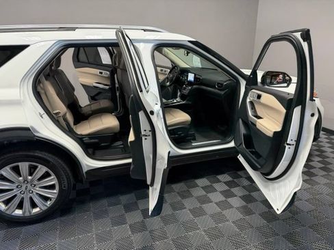 Used 2021 Ford Explorer Limited w/ Hybrid Equipment Group 310A AWD/4WD image 22