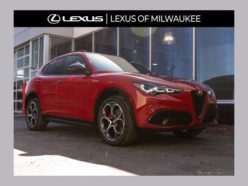 Used 2024 Alfa Romeo Stelvio Veloce image 1