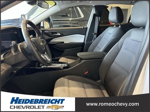 Used 2024 Chevrolet Trax LT w/ Driver Confidence Package FWD image 13
