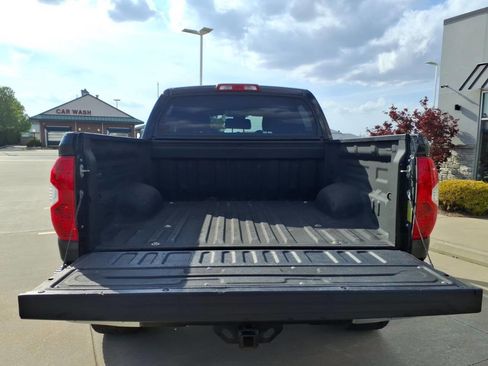 Used 2018 Toyota Tundra SR5 w/ SR5 Upgrade Package image 22