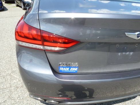 Used 2015 Hyundai Genesis 5.0 RWD image 10