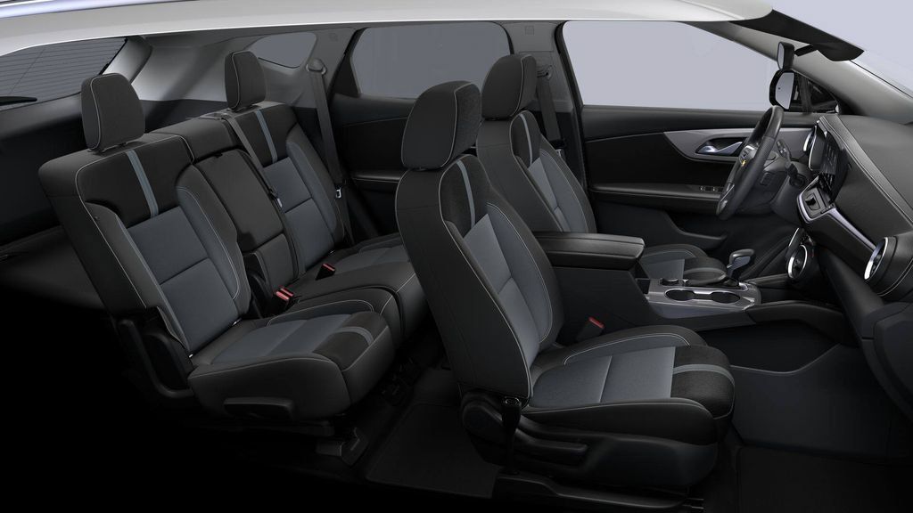 New 2025 Chevrolet Blazer LT w/ Midnight/Sport Edition FWD image 36