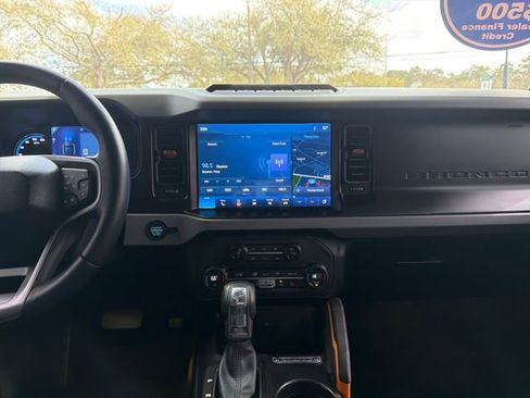 Used 2023 Ford Bronco Badlands w/ Sasquatch Package AWD/4WD image 22