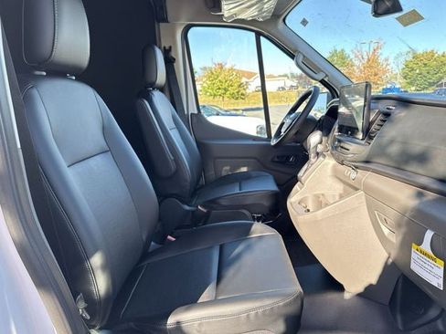 New 2026 Ford Transit 250 148 Medium Roof w/ Load Area Protection Package image 22