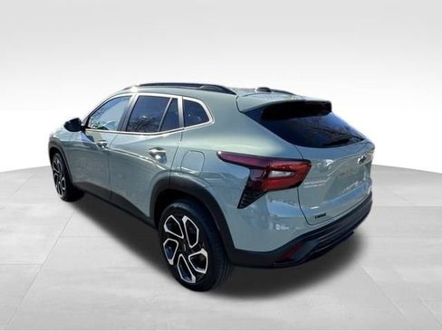 Used 2024 Chevrolet Trax RS w/ Driver Confidence Package image 5