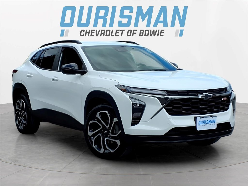 Used 2025 Chevrolet Trax RS w/ Driver Confidence Package FWD image 1