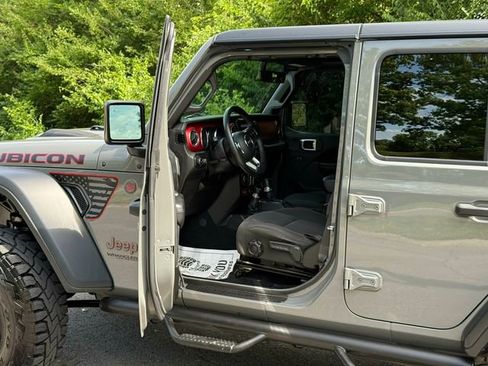 Used 2019 Jeep Wrangler Unlimited Rubicon AWD/4WD image 12