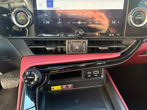 Used 2025 Lexus NX 250 250 Base image 17