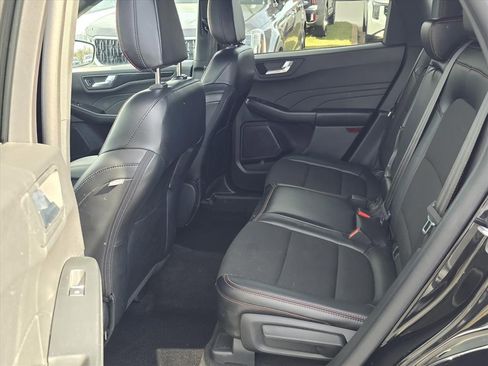 Used 2025 Ford Escape ST-Line image 10
