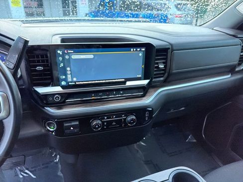 Used 2024 Chevrolet Silverado 2500 LT image 17