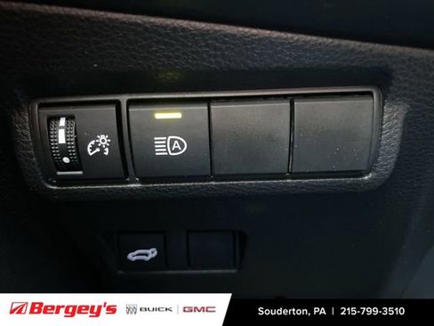 Used 2023 Toyota Corolla Cross XLE w/ Convenience Package AWD/4WD image 20
