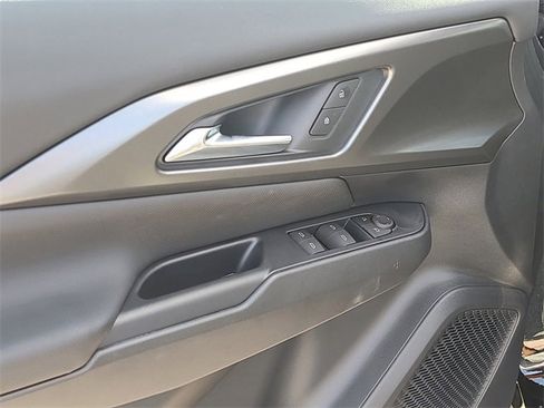 New 2026 Chevrolet Equinox EV LT image 19