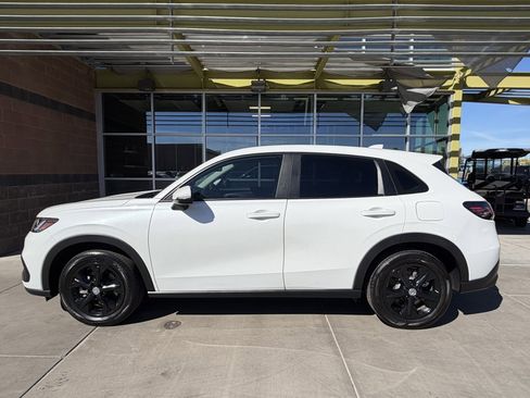 Used 2024 Honda HR-V LX image 7