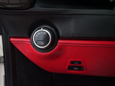 Used 2019 Ferrari 488 Spider RWD image 20