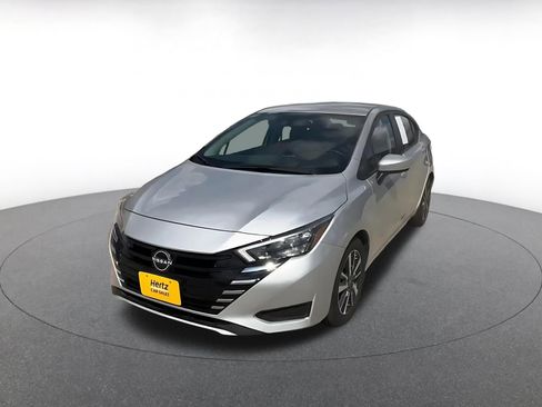 Used 2025 Nissan Versa SV FWD image 7