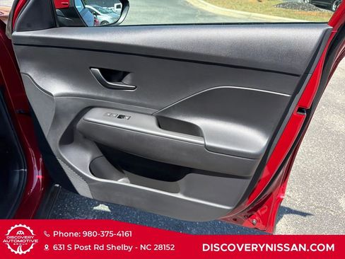 Used 2024 Hyundai Kona SEL FWD image 36