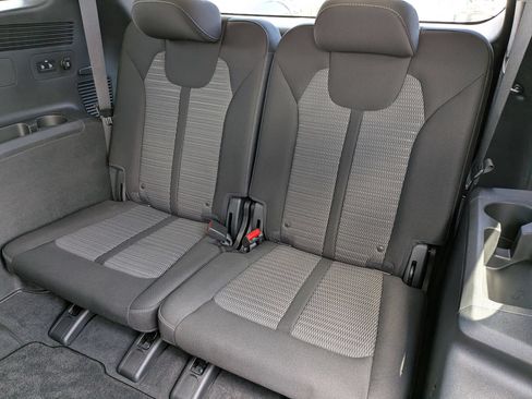 Used 2023 Kia Sorento LX FWD image 31