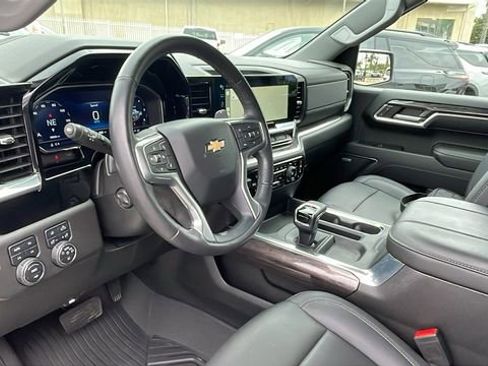 Used 2023 Chevrolet Silverado 1500 LTZ AWD/4WD image 11