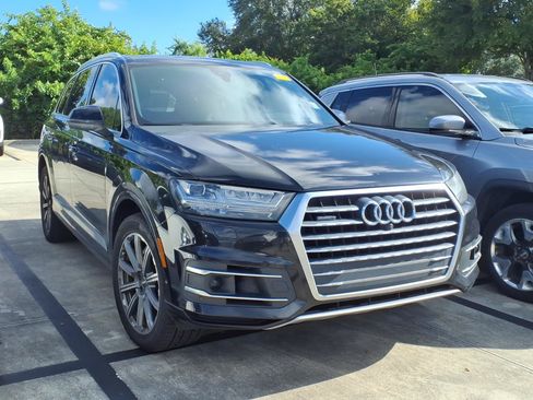 Used 2019 Audi Q7 3.0T Premium Plus w/ Premium Plus Package AWD/4WD image 3