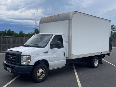 Used 2019 Ford E-350 and Econoline 350 Super Duty w/ Power Windows & Locks Group RWD image 1