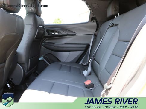 Used 2025 Chevrolet TrailBlazer RS w/ Driver Confidence Package FWD image 17