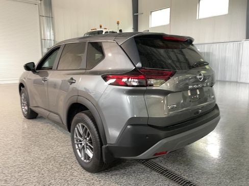Used 2023 Nissan Rogue S AWD/4WD image 13