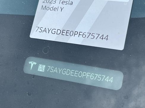 Used 2023 Tesla Model Y Long Range image 23