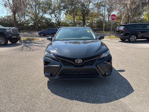 Used 2024 Toyota Camry SE image 8