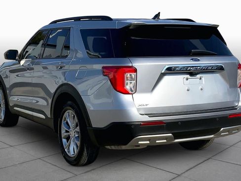 Used 2023 Ford Explorer XLT w/ Equipment Group 202A RWD image 12