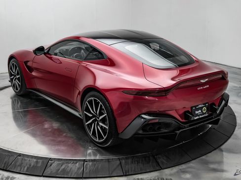 Used 2019 Aston Martin V8 Vantage Coupe RWD image 14