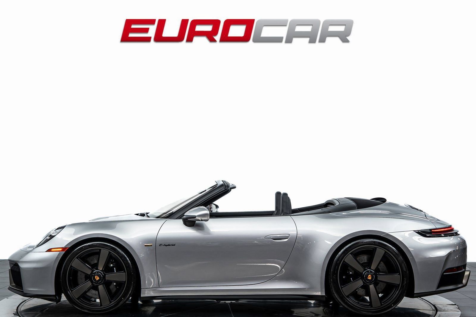Used 2026 Porsche 911 Carrera 4 GTS AWD/4WD image 2