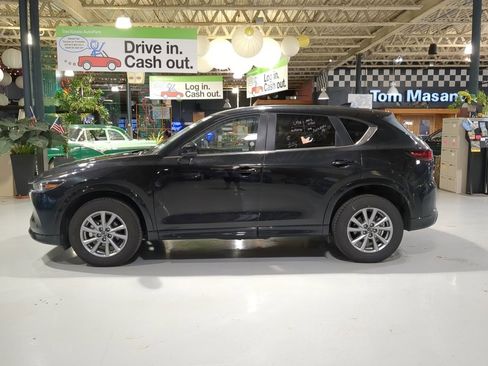 Used 2025 MAZDA CX-5 AWD 2.5 S w/ Preferred Package image 8
