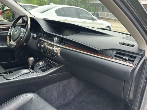 Used 2013 Lexus ES 350 FWD image 23