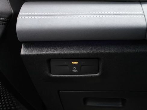 New 2026 Volkswagen Tiguan SE AWD/4WD image 10