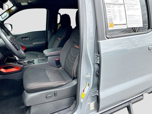 Used 2022 Nissan Frontier Pro-X image 19