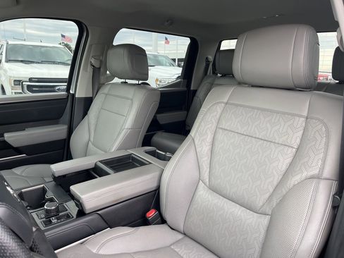 Used 2023 Toyota Tundra Limited image 14