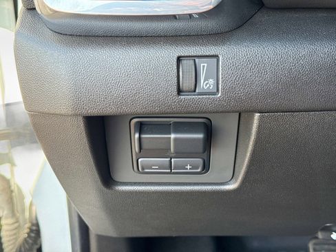 Used 2025 GMC Canyon Elevation w/ Convenience Package AWD/4WD image 31