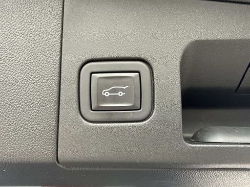 Certified 2024 Cadillac XT5 Premium Luxury AWD/4WD image 29