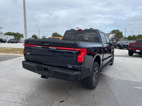 Used 2024 Ford F150 Lightning Lariat image 2