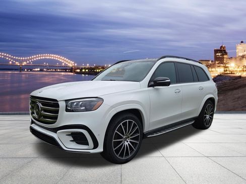 Used 2024 Mercedes-Benz GLS 450 4MATIC image 1