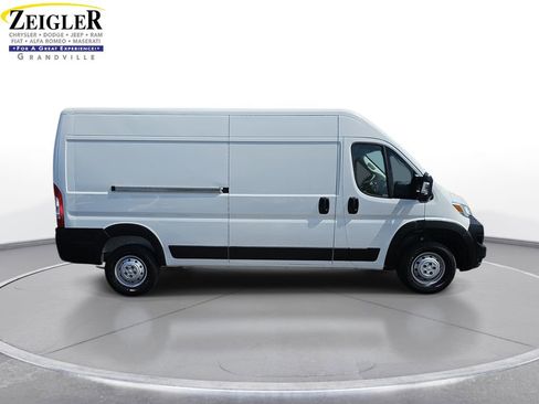 Used 2023 RAM ProMaster 2500 FWD image 4