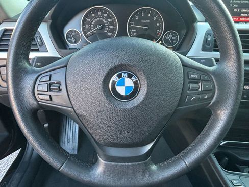 Used 2018 BMW 320i 320i Sedan 4D image 8