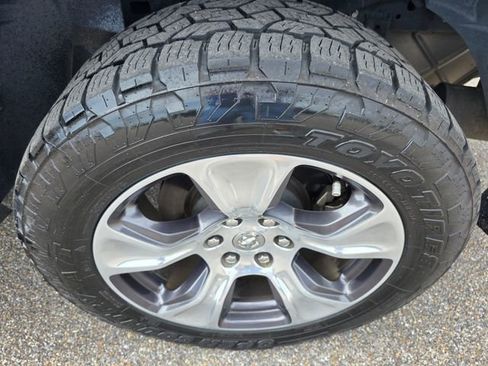 Used 2023 RAM 1500 Laramie AWD/4WD image 11