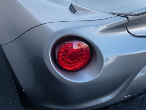 Used 2015 Alfa Romeo 4C Coupe w/ Leather Interior Group image 25