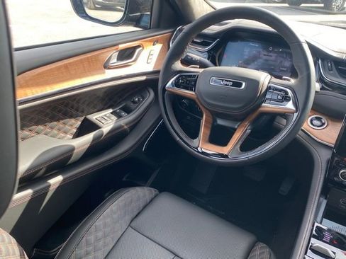 New 2025 Jeep Grand Cherokee L Summit AWD/4WD image 33