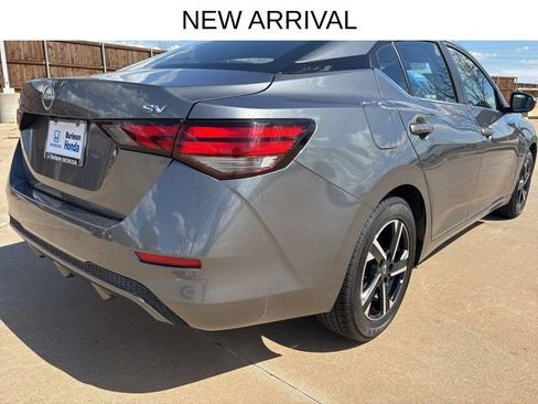 Used 2024 Nissan Sentra SV image 3